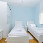 As Apartment *